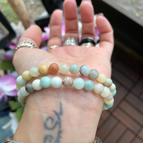 π΄β SALE ! red dot items are 2 for $25 . Bundle more than 3 and its $10 each π - Picture 9 of 16